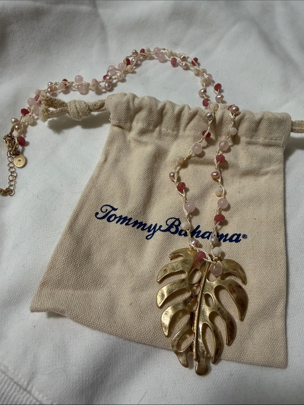 TOMMY BAHAMA Gold Tone Monstera Pink Beaded Freshwater Pearl String Necklace